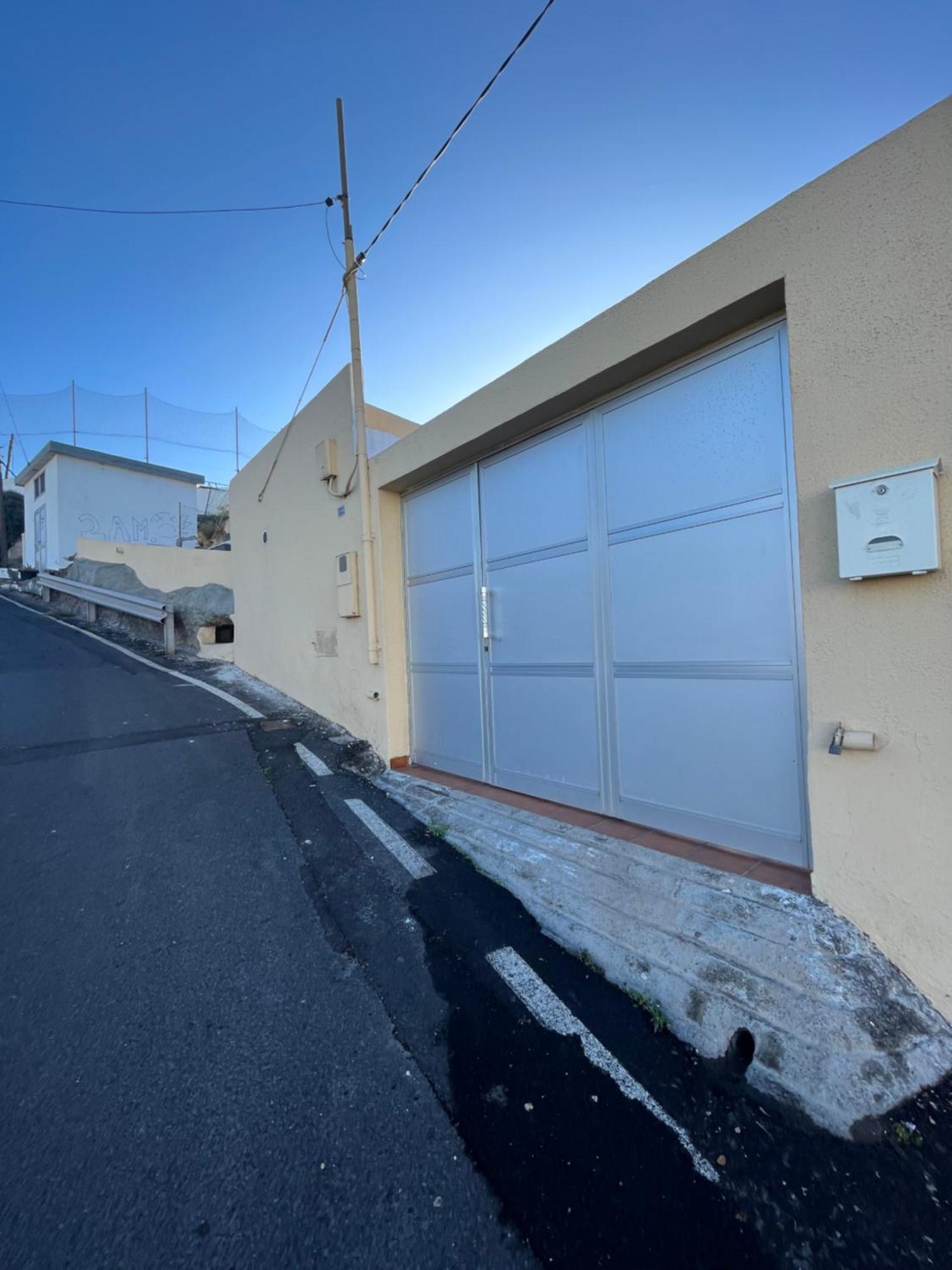 Whispering Tides Villa Candelaria Bagian luar foto
