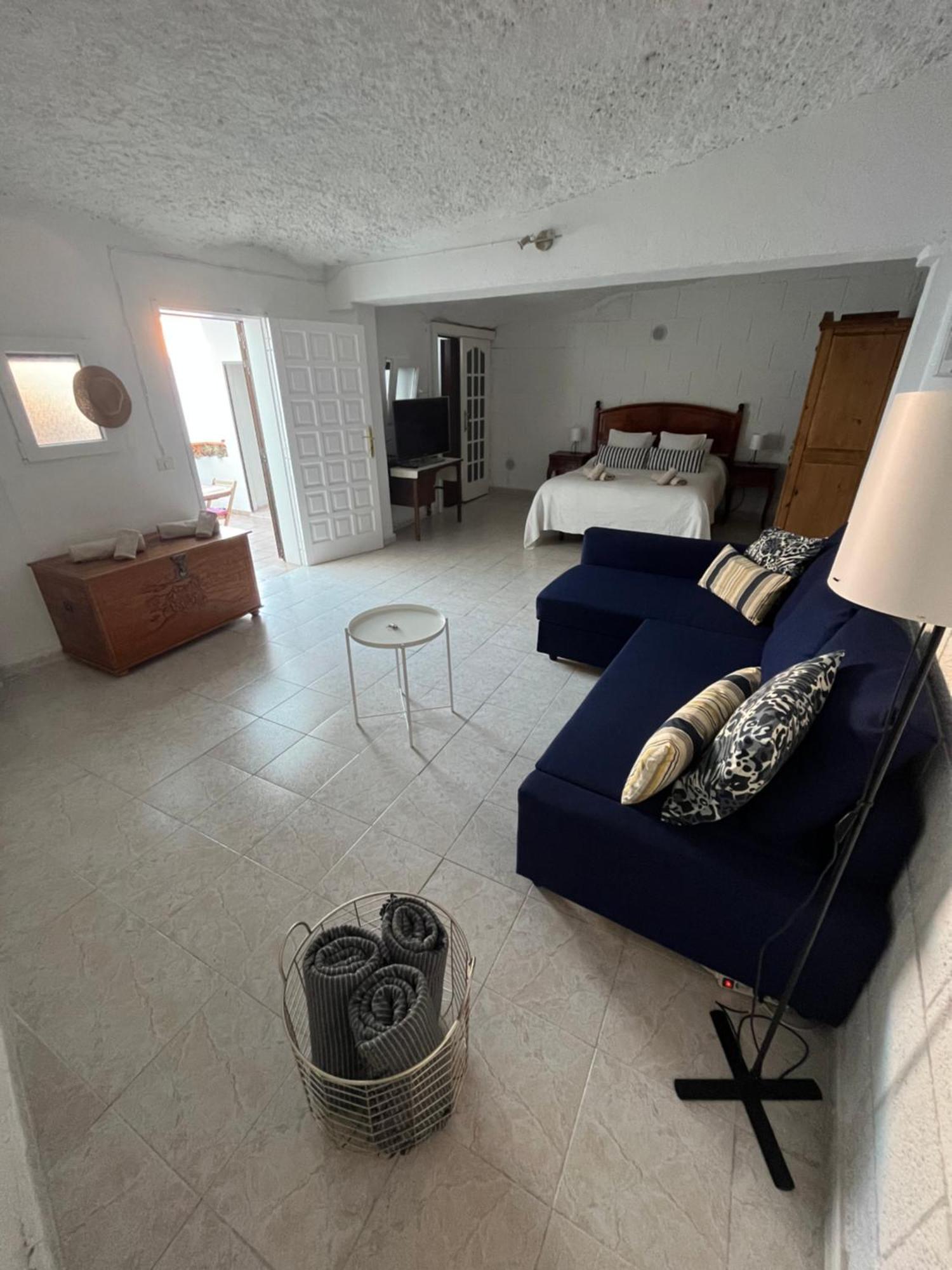Whispering Tides Villa Candelaria Bagian luar foto