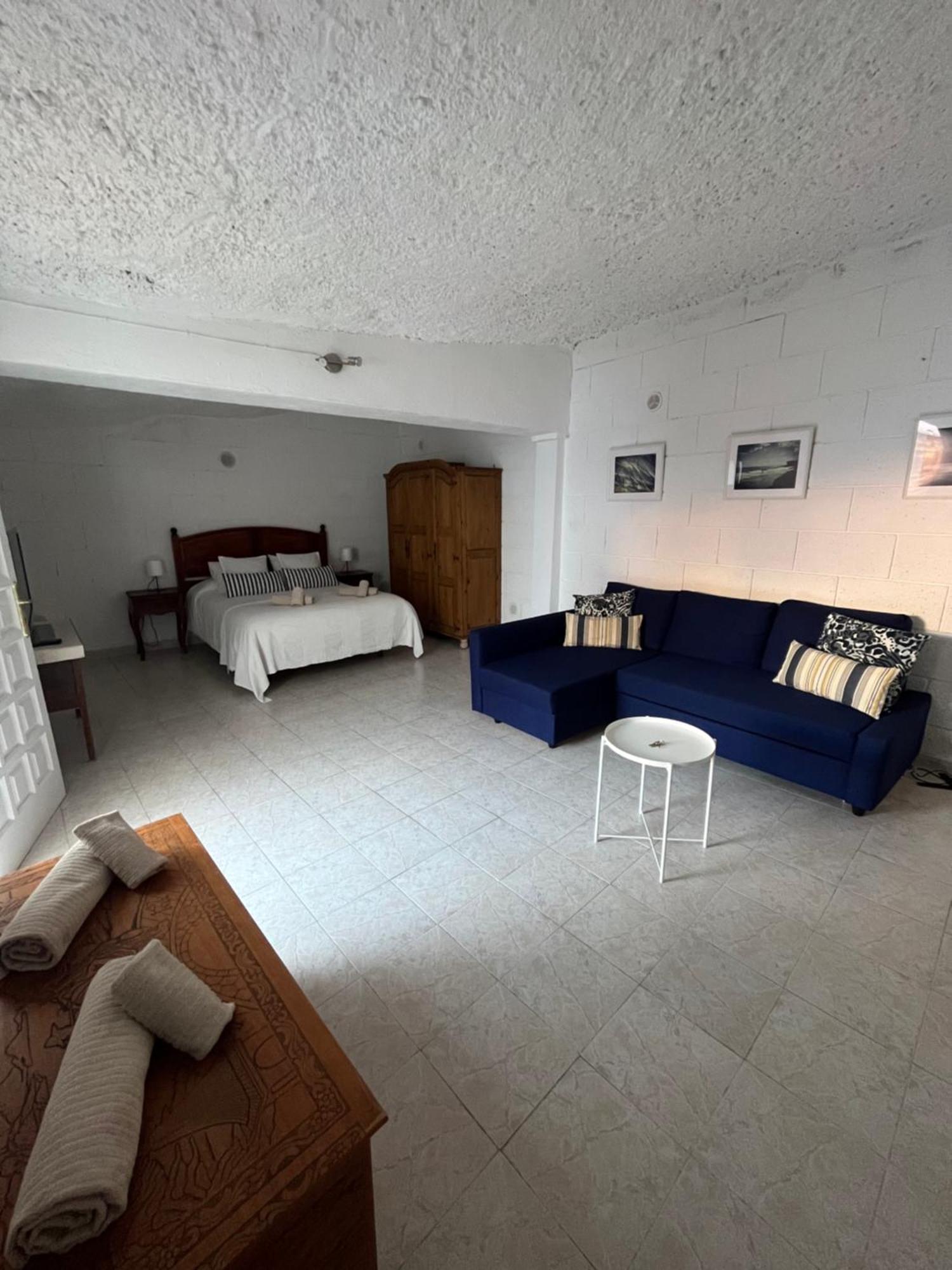 Whispering Tides Villa Candelaria Bagian luar foto